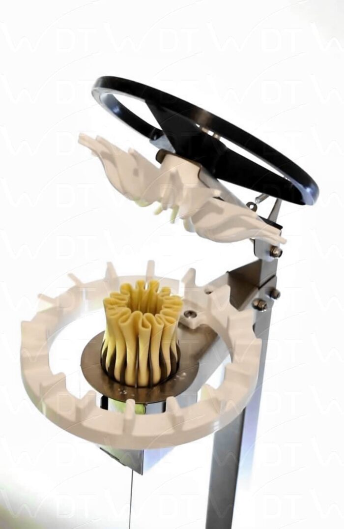 Машина з ножним приводом для ліплення хінкалі km16s - Зображення 4